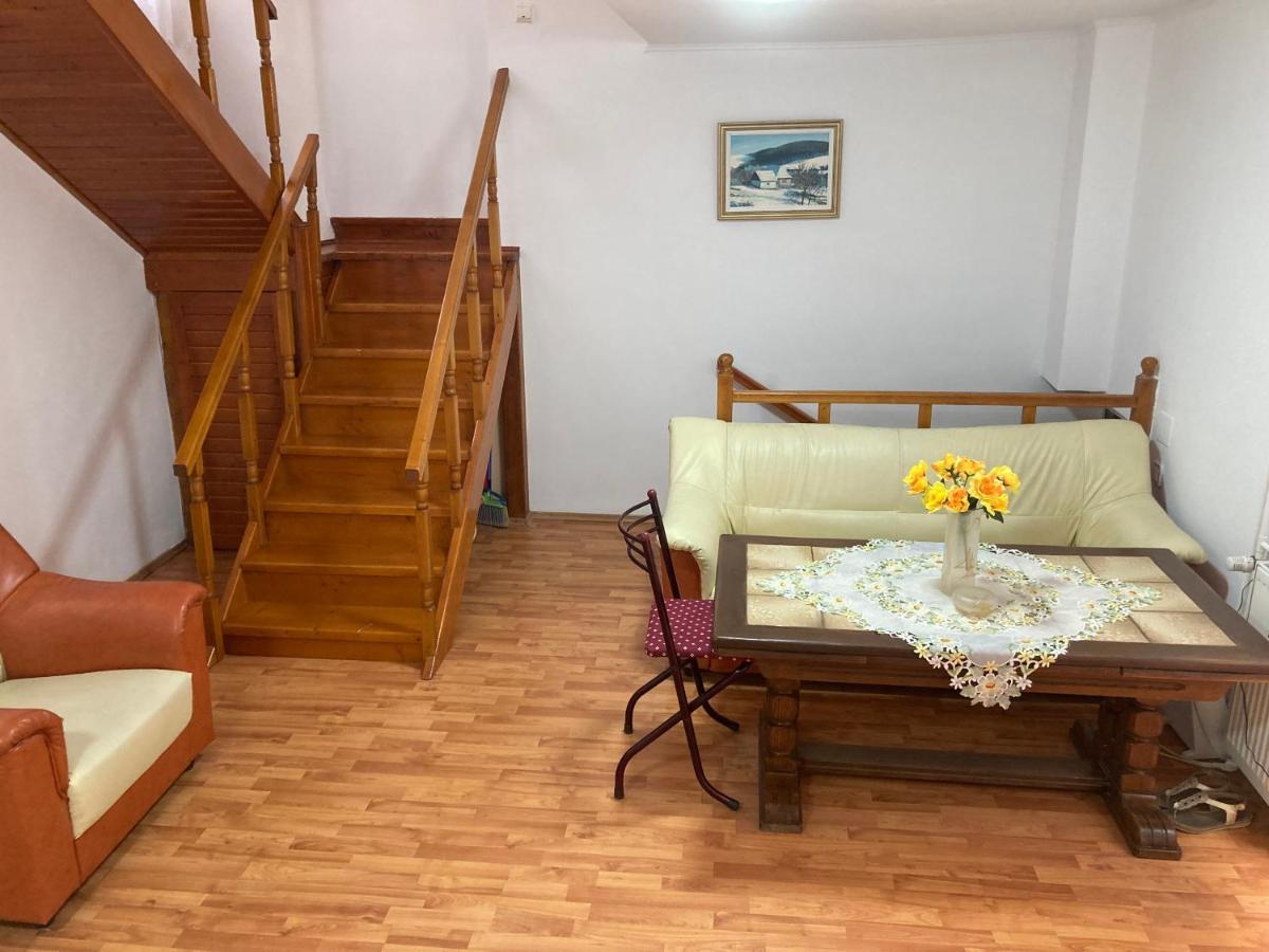 Ultracentral Apartment Near Moscovitz Palace Oradea Buitenkant foto