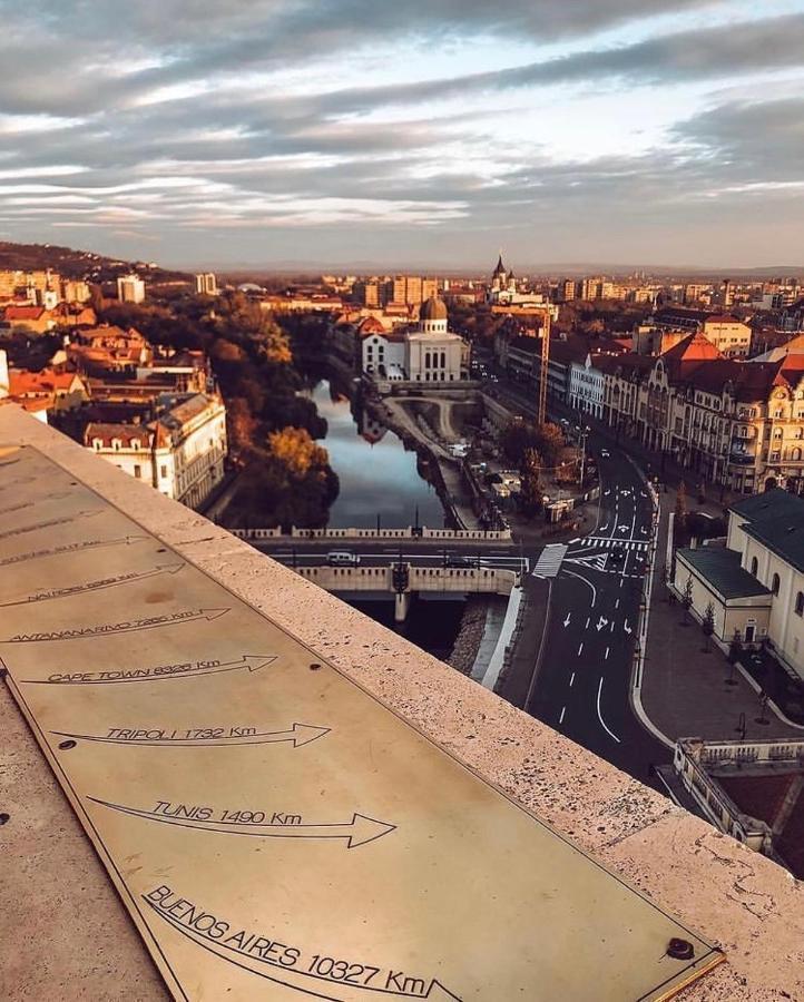 Ultracentral Apartment Near Moscovitz Palace Oradea Buitenkant foto
